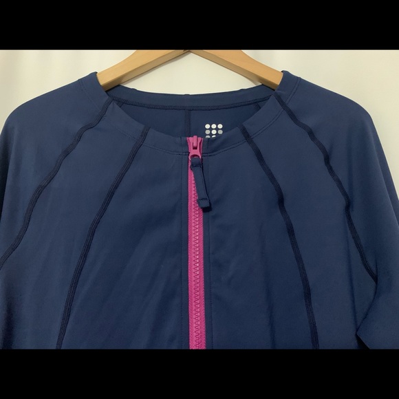 Title Nine Svelte Sunbuster Long Sleeve Top Size S - Picture 3 of 7
